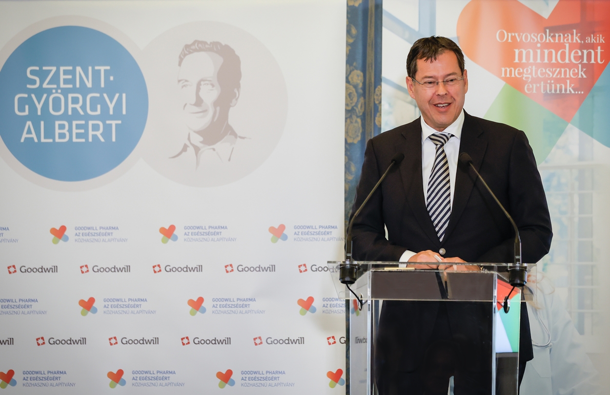 Dr. Jójárt Ferenc, a Goodwill Pharma Nyrt. elnök-vezérigazgatója, az Alapítvány főtámogatója